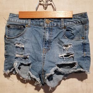 BOOM BOOM JEANS RAW HEM RIPPED & DISTRESSED SHORT SHORTS